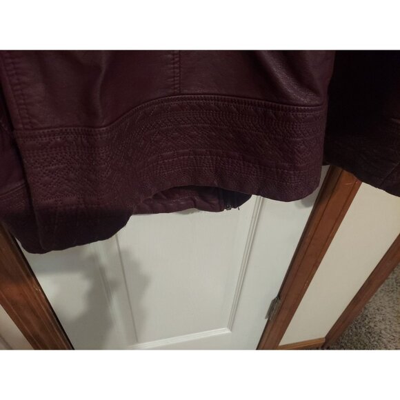 Christopher & Banks Women’s Faux Leather Full Zip Jacket Size 3X Wine Burgundy - Picture 10 of 14
